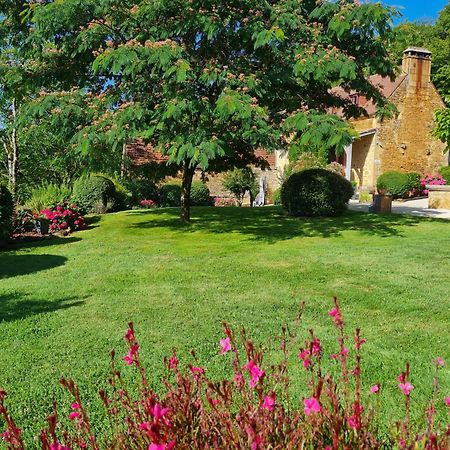 Le Clos De La Tour Sainte-Nathalene Exterior photo